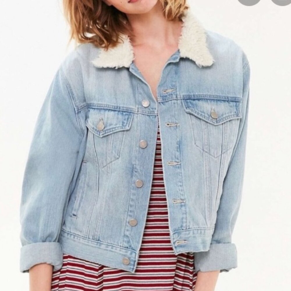 Urban Outfitters BDG Denim Jacket with Sherpa Collar - S